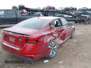 2019 Nissan Altima SV z VIN 1N4BL4DV6KC136296, wystawiony jako IAAI lot #41709858 z przebiegiem 92 038 mil mil oraz . Historia ofert i sprzedaży dostępna na DreamBid. Obrazek 4.