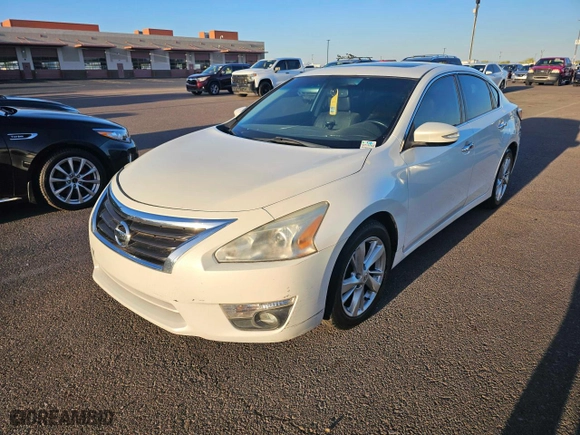2014 Nissan Altima 2.5 S with VIN 1N4AL3AP8EC901623, listed as a Copart auction lot 43484295 with 134,143 mi miles and Clean Title. Bid and sale history available at carsss.com. Image 2.