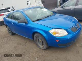 2007 Pontiac G5 with VIN 1G2AL15F877270775, listed as a IAAI auction lot 41869767 with 131,764 mi miles. Bid and sale history available at carsss.com. Image 1.