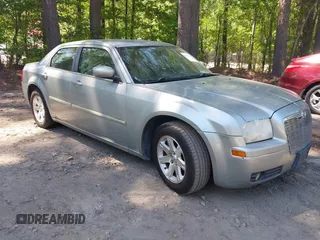 2006 Chrysler 300 Touring with VIN 2C3KA53G26H405362, listed as a IAAI auction lot 42158986 with 129,389 mi miles. Bid and sale history available at carsss.com. Image 1.