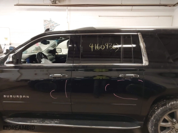 2017 Chevrolet Suburban Premier with VIN 1GNSKJKC3HR260195, listed as a IAAI auction lot 41609363 with 166,447 mi miles. Bid and sale history available at carsss.com. Image 15.