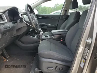 2018 Kia Sorento LX z VIN 5XYPG4A31JG406679, wystawiony jako Copart lot #55087315 z przebiegiem 146 171 mil mil oraz Szkoda całkowita • Salvage title. Historia ofert i sprzedaży dostępna na DreamBid. Obrazek 7.