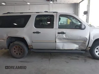 2007 Chevrolet Suburban LT с VIN 1GNFK16377J303817, выставлен на аукционе IAAI как лот 42226025 с пробегом 233 167 миль миль и . История ставок и продаж доступна на DreamBid. Изображение 6.