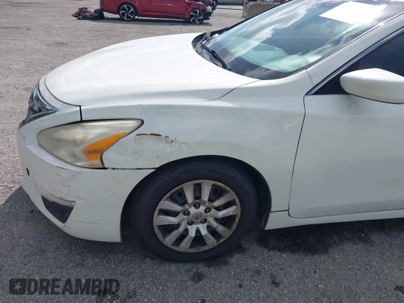 2015 Nissan Altima 2.5 S with VIN 1N4AL3AP5FC297935, listed as a IAAI auction lot 41963576 with 225,230 mi miles. Bid and sale history available at carsss.com. Image 14.