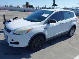2014 Ford Escape S с VIN 1FMCU0F71EUE28581, выставлен на аукционе IAAI как лот 42335102 с пробегом 228 311 миль миль и . История ставок и продаж доступна на DreamBid. Изображение 17.