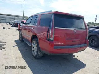 2015 Cadillac Escalade Luxury z VIN 1GYS3BKJ3FR275149, wystawiony jako IAAI lot #42052367 z przebiegiem 111 133 mil mil oraz . Historia ofert i sprzedaży dostępna na DreamBid. Obrazek 3.