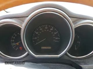 2005 Lexus RX 330 z VIN 2T2HA31U75C070140, wystawiony jako Copart lot #62336355 z przebiegiem 176 357 mil mil oraz Czysty tytuł • Clean title. Historia ofert i sprzedaży dostępna na DreamBid. Obrazek 9.