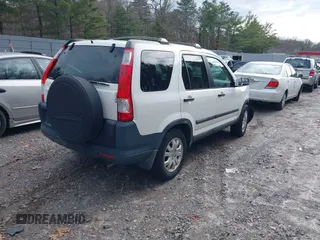 2005 Honda CR-V EX with VIN SHSRD78895U319168, listed as a IAAI auction lot 38894224 with 113,330 mi miles. Bid and sale history available at carsss.com. Image 4.