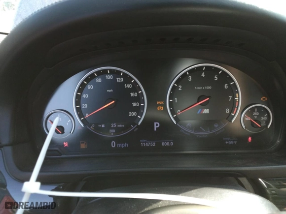 2013 BMW M5 with VIN WBSFV9C51DC773404, listed as a Copart auction lot 46938855 with 114,752 mi miles and Salvage Title. Bid and sale history available at carsss.com. Image 9.