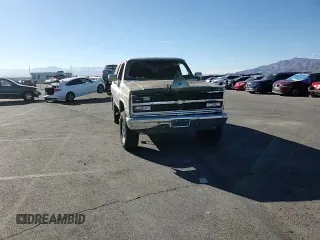 1989 Chevrolet Suburban z VIN 1GNGV26K8KF128711, wystawiony jako Copart lot #46658895 z przebiegiem Nie podano mil oraz Szkoda całkowita • Salvage title. Historia ofert i sprzedaży dostępna na DreamBid. Obrazek 11.