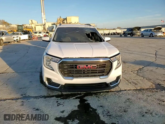 2022 GMC Terrain SLE with VIN 3GKALTEV0NL106903, listed as a Copart auction lot 82581964 with Not provided miles and Salvage title. Bid and sale history available at DreamBid. Image 11.