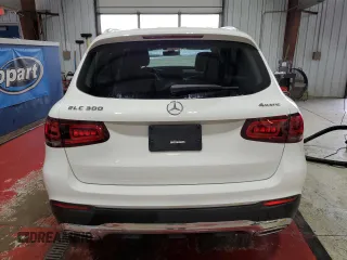 2021 Mercedes-Benz GLC 300 z VIN W1N0G8EB8MF939736, wystawiony jako Copart lot #58501565 z przebiegiem 45 354 mil mil oraz Szkody całkowita. Historia ofert i sprzedaży dostępna na DreamBid. Obrazek 6.
