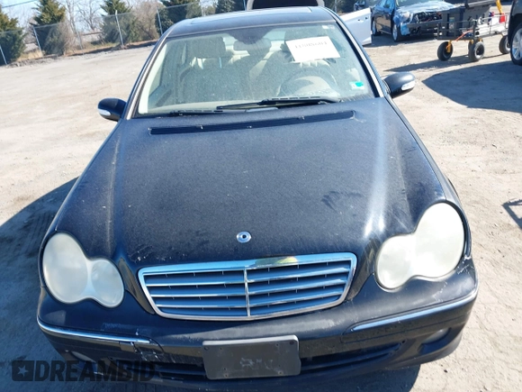 2007 Mercedes-Benz C 280 Luxury with VIN WDBRF92H87F909607, listed as a IAAI auction lot 41808604 with 235,520 mi miles and . Bid and sale history available at DreamBid. Image 6.