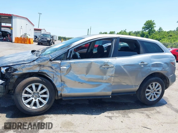 2011 Mazda CX-7 i Sport z VIN JM3ER2B55B0389115, wystawiony jako IAAI lot #42178894 z przebiegiem 237 552 mil mil oraz . Historia ofert i sprzedaży dostępna na DreamBid. Obrazek 14.
