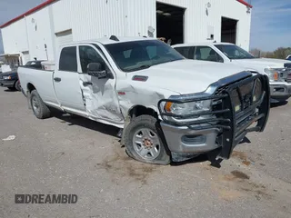 2019 Ram 2500 Tradesman with VIN 3C6UR5HJXKG604162, listed as a IAAI auction lot 41588679 with 171,803 mi miles. Bid and sale history available at carsss.com. Image 1.