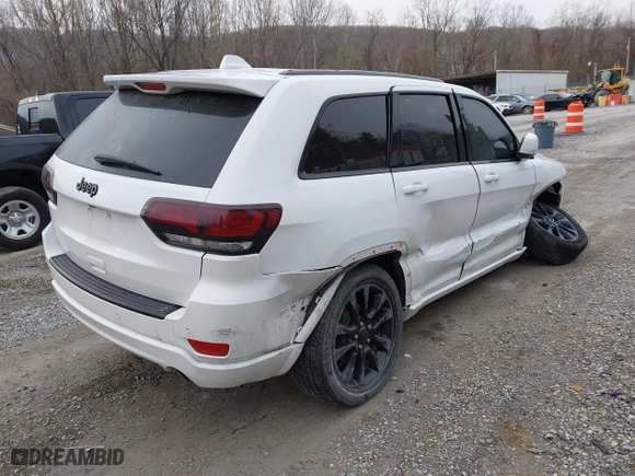 2018 Jeep Grand Cherokee Laredo E with VIN 1C4RJFAG6JC152867, listed as a IAAI auction lot 41486884 with 67,115 mi miles. Bid and sale history available at carsss.com. Image 4.