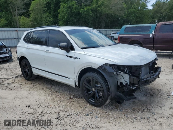 2023 Volkswagen Tiguan SE R-Line Black with VIN 3VVCB7AX8PM044526, listed as a Copart auction lot 54313535 with 16,112 mi miles and Salvage title. Bid and sale history available at DreamBid. Image 4.