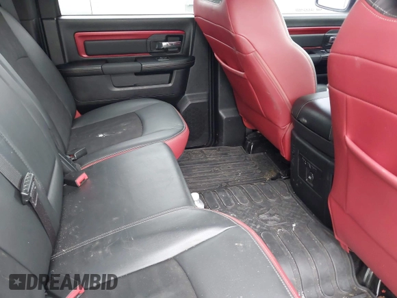 2016 Ram 1500 Rebel z VIN 1C6RR7YT0GS100285, wystawiony jako IAAI lot #42346719 z przebiegiem 103 309 mil mil oraz . Historia ofert i sprzedaży dostępna na DreamBid. Obrazek 8.