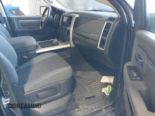 2017 Ram 1500 Big Horn z VIN 1C6RR7GT2HS549373, wystawiony jako IAAI lot #41974596 z przebiegiem 100 546 mil mil oraz . Historia ofert i sprzedaży dostępna na DreamBid. Obrazek 5.
