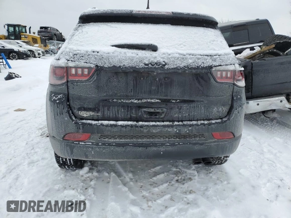 2018 Jeep Compass Latitude with VIN 3C4NJDBB0JT493661, listed as a Copart auction lot 88695545 with 89,046 mi miles and Salvage Title. Bid and sale history available at DreamBid. Image 6.