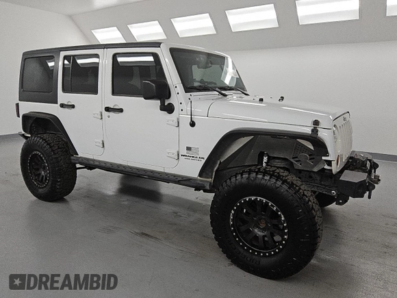 2017 Jeep Wrangler Unlimited Sahara z VIN 1C4BJWEG6HL531793, wystawiony jako Copart lot #63341115 z przebiegiem 154 615 mil mil oraz Czysty tytuł • Clean title. Historia ofert i sprzedaży dostępna na DreamBid. Obrazek 4.