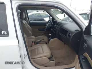 2016 Jeep Patriot High Altitude with VIN 1C4NJRFB4GD639081, listed as a IAAI auction lot 40924588 with 123,668 mi miles and . Bid and sale history available at carsss.com. Image 5.