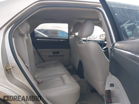 2006 Chrysler 300 C with VIN 2C3KA63HX6H487887, listed as a IAAI auction lot 41603068 with 133,169 mi miles. Bid and sale history available at carsss.com. Image 8.
