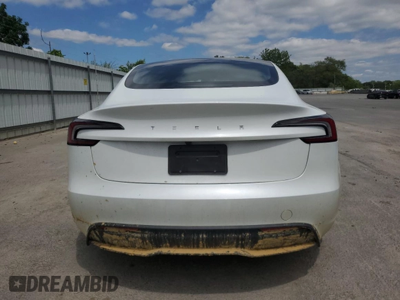2025 Tesla Model 3 Long Range z VIN 5YJ3E1EAXSF971341, wystawiony jako Copart lot #57615695 z przebiegiem 4 823 mil mil oraz Szkoda całkowita • Salvage title. Historia ofert i sprzedaży dostępna na DreamBid. Obrazek 6.