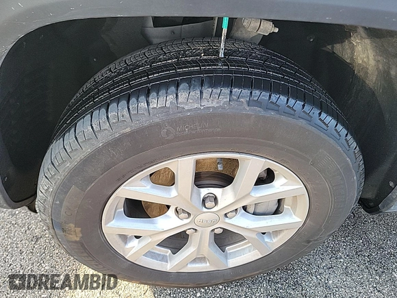 2023 Jeep Grand Cherokee Limited с VIN 1C4RJHBG3PC606625, выставлен на аукционе IAAI как лот 42404317 с пробегом 31 981 миль миль и . История ставок и продаж доступна на DreamBid. Изображение 1.