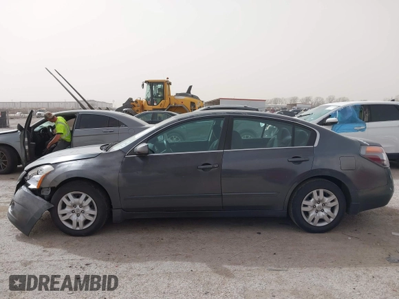 2011 Nissan Altima 2.5 S with VIN 1N4AL2AP9BC125752, listed as a IAAI auction lot 41807260 with 234,204 mi miles. Bid and sale history available at carsss.com. Image 14.