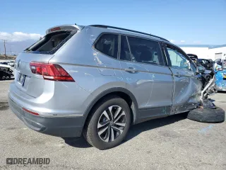 2024 Volkswagen Tiguan S with VIN 3VVRB7AX7RM035930, listed as a Copart auction lot 84238034 with 5,389 mi miles and Salvage Title. Bid and sale history available at carsss.com. Image 3.