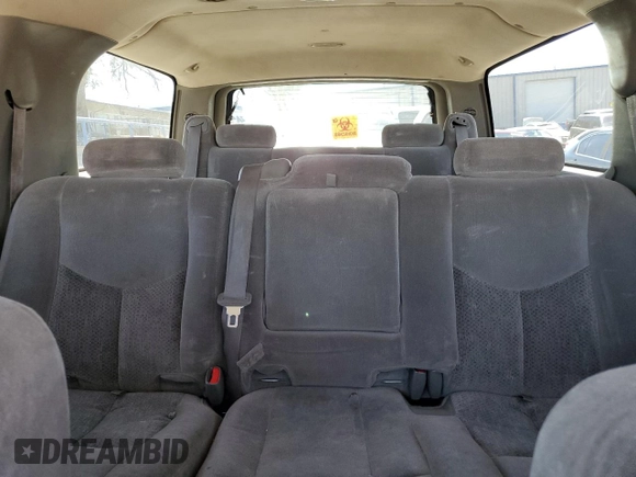 2005 Chevrolet Suburban Z71 with VIN 3GNFK16Z05G109536, listed as a Copart auction lot 46435445 with 319,814 mi miles and Non Repairable. Bid and sale history available at carsss.com. Image 10.