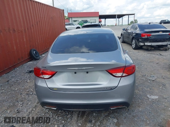 2015 Chrysler 200 S z VIN 1C3CCCBB5FN591009, wystawiony jako IAAI lot #42092195 z przebiegiem 75 943 mil mil oraz . Historia ofert i sprzedaży dostępna na DreamBid. Obrazek 15.