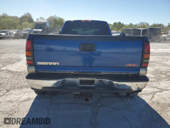 2003 GMC Sierra 3500 SLT z VIN 1GTJC33113F121042, wystawiony jako Copart lot #73668454 z przebiegiem 246 510 mil mil oraz Szkody całkowita. Historia ofert i sprzedaży dostępna na DreamBid. Obrazek 6.