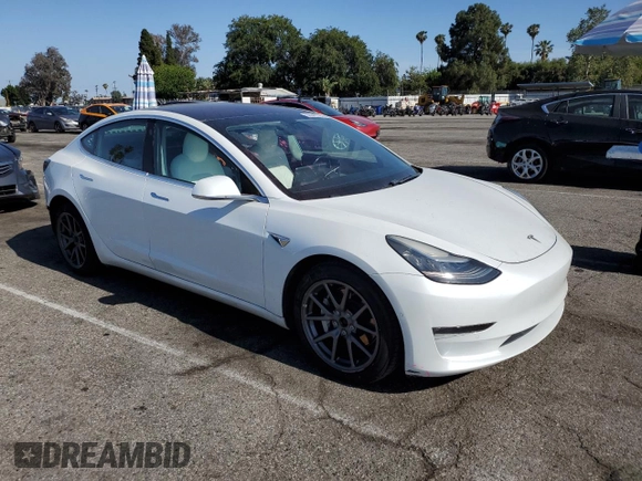 2018 Tesla Model 3 Long Range Battery z VIN 5YJ3E1EB7JF096808, wystawiony jako Copart lot #56592705 z przebiegiem 30 883 mil mil oraz Szkody całkowita. Historia ofert i sprzedaży dostępna na DreamBid. Obrazek 4.
