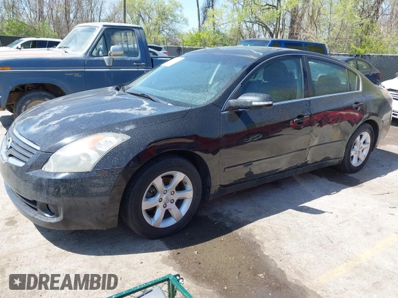 2008 Nissan Altima 3.5 SE with VIN 1N4BL21E28C140184, listed as a IAAI auction lot 41979848 with 146,107 mi miles. Bid and sale history available at carsss.com. Image 2.