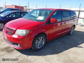 2014 Dodge Grand Caravan R/T with VIN 2C4RDGEG8ER214581, listed as a IAAI auction lot 41680121 with 215,045 mi miles. Bid and sale history available at carsss.com. Image 17.