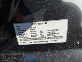 2024 Tesla Model Y Long Range with VIN 7SAYGAEE5RF201368, listed as a IAAI auction lot 41248963 with Not Provided miles and . Bid and sale history available at DreamBid. Image 9.