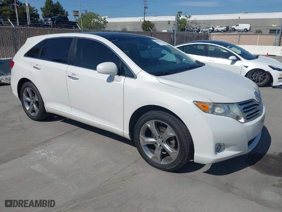 2010 Toyota Venza with VIN 4T3BK3BB0AU034844, listed as a IAAI auction lot 41966143 with 235,898 mi miles. Bid and sale history available at carsss.com. Image 1.
