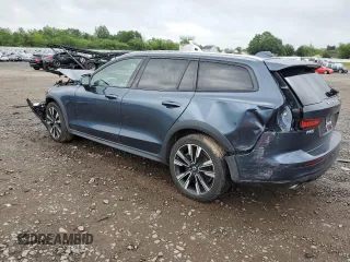 2022 Volvo V60 with VIN YV4102WK5N2093177, listed as a Copart auction lot 57644385 with 66,550 mi miles and Salvage title. Bid and sale history available at DreamBid. Image 2.
