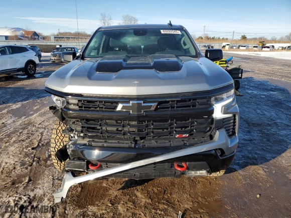 2024 Chevrolet Silverado 1500 LT Trail Boss with VIN 3GCUDFED7RG330425, listed as a Copart auction lot 89282545 with 4,394 mi miles and Salvage Title. Bid and sale history available at carsss.com. Image 5.
