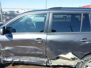2010 Toyota Highlander SE z VIN 5TDKK3EHXAS017535, wystawiony jako IAAI lot #41965758 z przebiegiem 216 314 mil mil oraz . Historia ofert i sprzedaży dostępna na DreamBid. Obrazek 14.