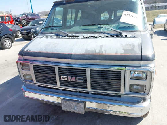 1989 GMC Vandura z VIN 1GDEG25KXK7519540, wystawiony jako IAAI lot #41771047 z przebiegiem 638 734 mil mil oraz . Historia ofert i sprzedaży dostępna na DreamBid. Obrazek 6.