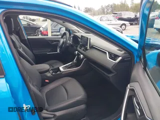 2021 Toyota RAV4 Hybrid LE with VIN 4T3B6RFV6MU048392, listed as a IAAI auction lot 42549120 with 61,661 mi miles and . Bid and sale history available at DreamBid. Image 5.