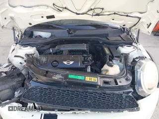 2011 MINI Hardtop with VIN WMWSU3C5XBT095591, listed as a IAAI auction lot 42366393 with 99,092 mi miles and . Bid and sale history available at DreamBid. Image 10.