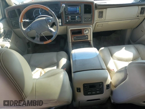 2003 Cadillac Escalade с VIN 1GYEC63T63R290034, выставлен на аукционе Copart как лот 46844735 с пробегом 304 433 миль миль и Чистый • Clean title. История ставок и продаж доступна на DreamBid. Изображение 8.