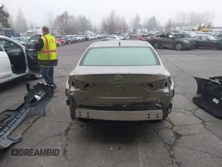 2018 Lexus GS with VIN JTHCZ1BLXJA009203, listed as a IAAI auction lot 41324389 with 31,793 mi miles. Bid and sale history available at carsss.com. Image 17.