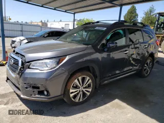 2021 Subaru Ascent Touring z VIN 4S4WMARD0M3459555, wystawiony jako Copart lot #53685005 z przebiegiem 81 951 mil mil oraz Szkoda całkowita • Salvage title. Historia ofert i sprzedaży dostępna na DreamBid. Obrazek 1.