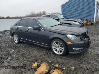 2013 Mercedes-Benz C 300 Sport with VIN WDDGF8AB7DR275335, listed as a Copart auction lot 51602815 with 139,423 mi miles and Clean Title. Bid and sale history available at DreamBid. Image 4.
