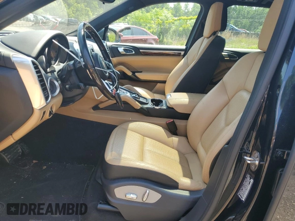 2015 Porsche Cayenne Diesel с VIN WP1AF2A25FLA33323, выставлен на аукционе Copart как лот 61576375 с пробегом 133 577 миль миль и Списание • Salvage title. История ставок и продаж доступна на DreamBid. Изображение 7.